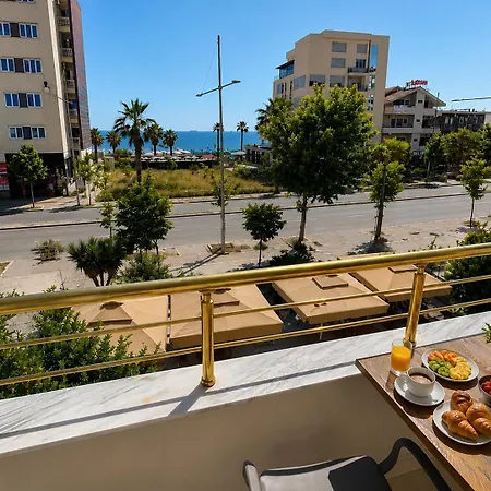 Casa Del Sol Seaside Hotel